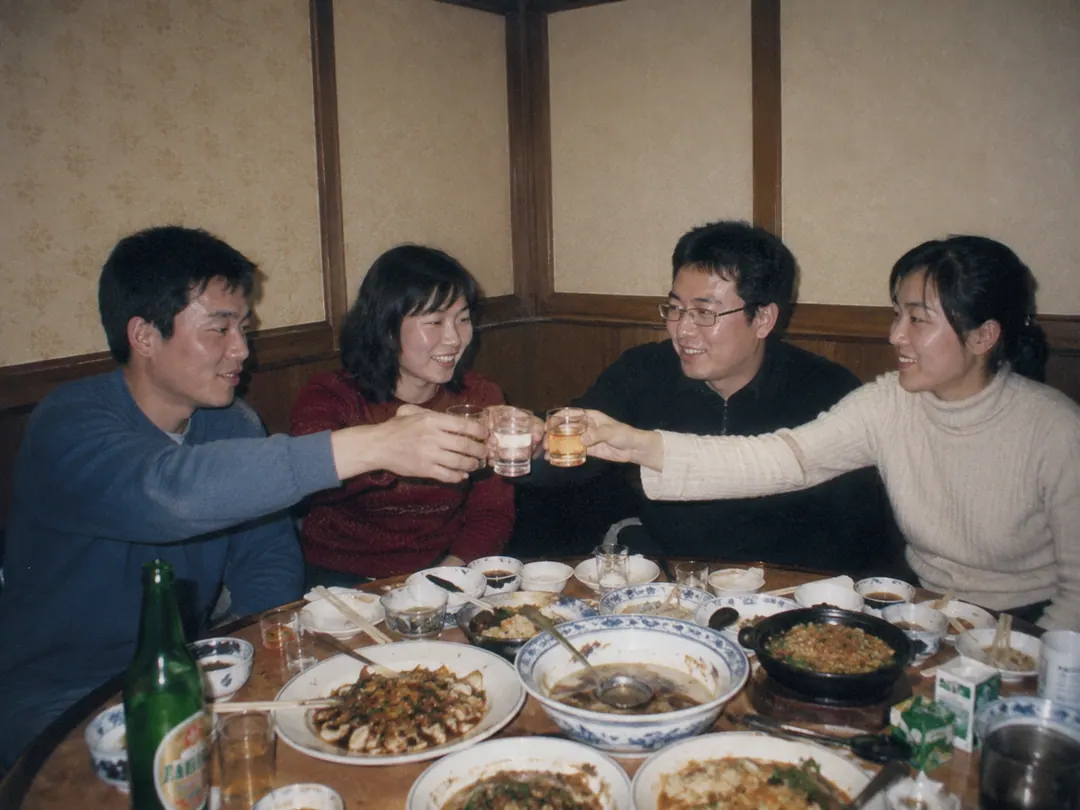 像见老照片修复案例四 · 褪色发黄还原后效果